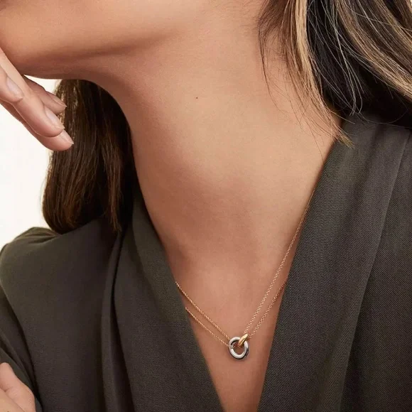 ⚜️𝟯𝟬%𝗢𝗙𝗙 𝗯𝘂𝗻𝗱𝗹𝗲𝘀 𝟯+⚜️ NEW Interlocked Stainless Steel Necklace - Picture 3 of 15